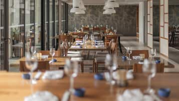 8 restaurantes: opção de café da manhã, almoço e jantar