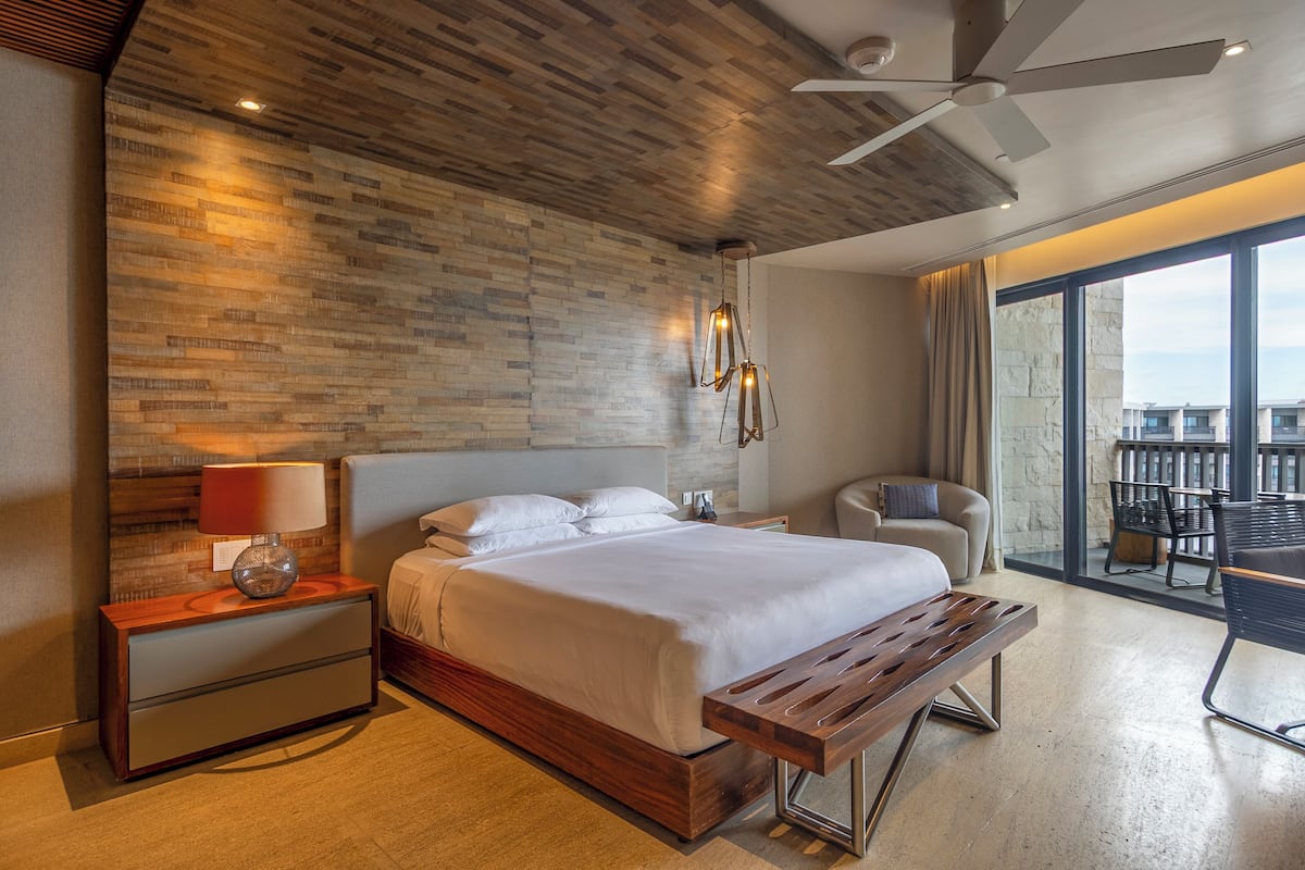 1 bedroom, minibar, in-room safe, desk
