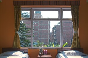 Double Room | In-room safe, desk, soundproofing, free WiFi - Hotel Discovery Inn (Kathmandu)