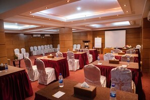 Meeting facility - Grand Oriental Hotel (Dhaka)