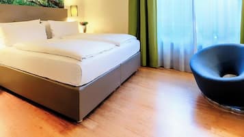 In-room safe, desk, soundproofing, free WiFi