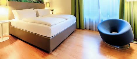 In-room safe, desk, soundproofing, free WiFi