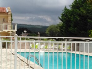 Außenpool, Liegestühle