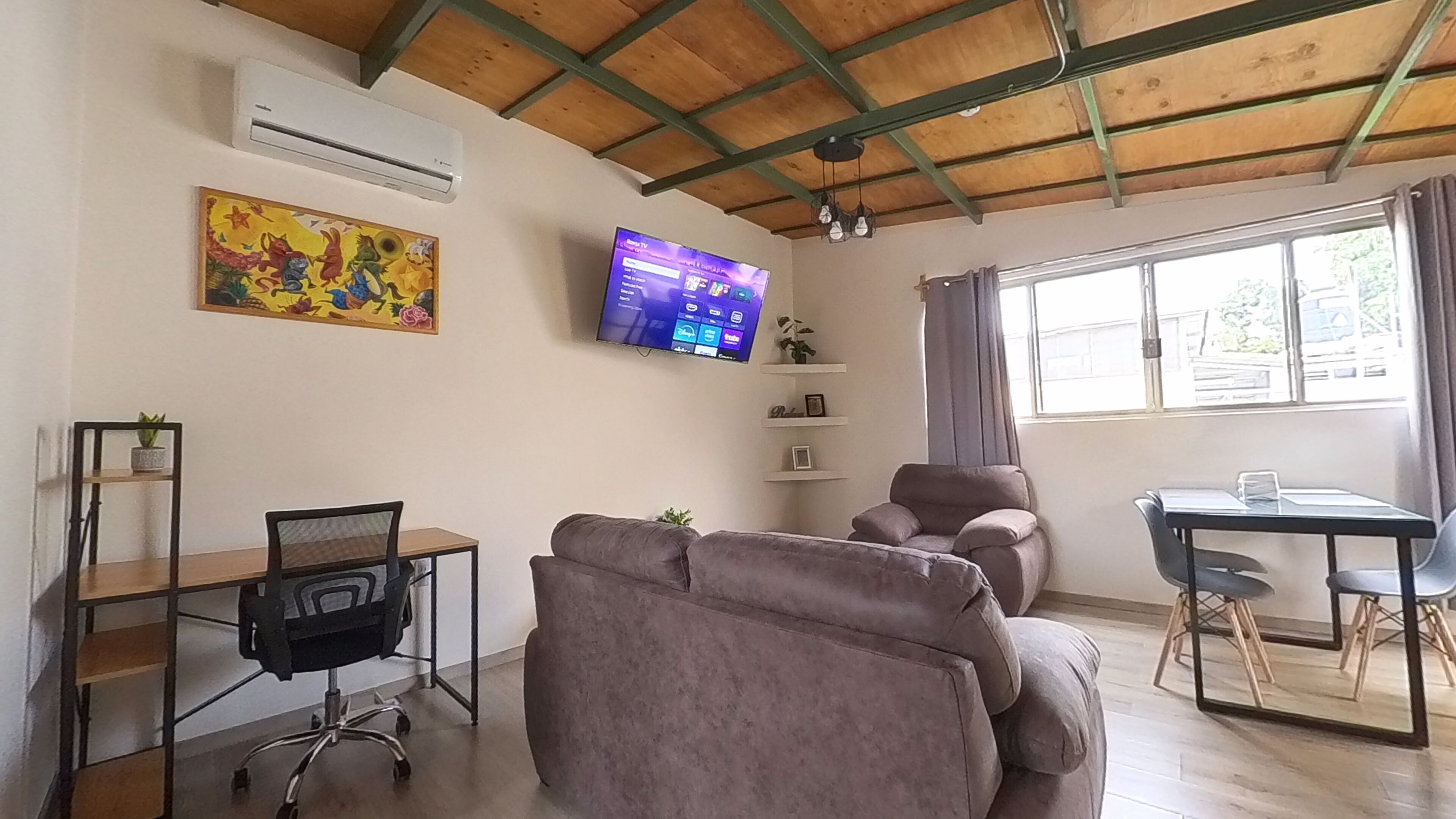 In-room safe, free WiFi, bed sheets