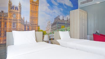 Deluxe Double - Twin | 1 bedroom, in-room safe, individually decorated, individually furnished
