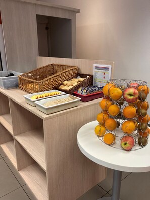 Desayuno buffet todos los días (EUR 7.50 por persona) 