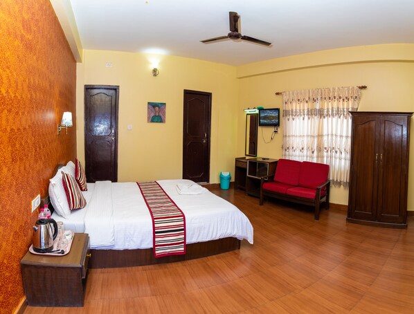 Deluxe Double or Twin Room (with Fan)