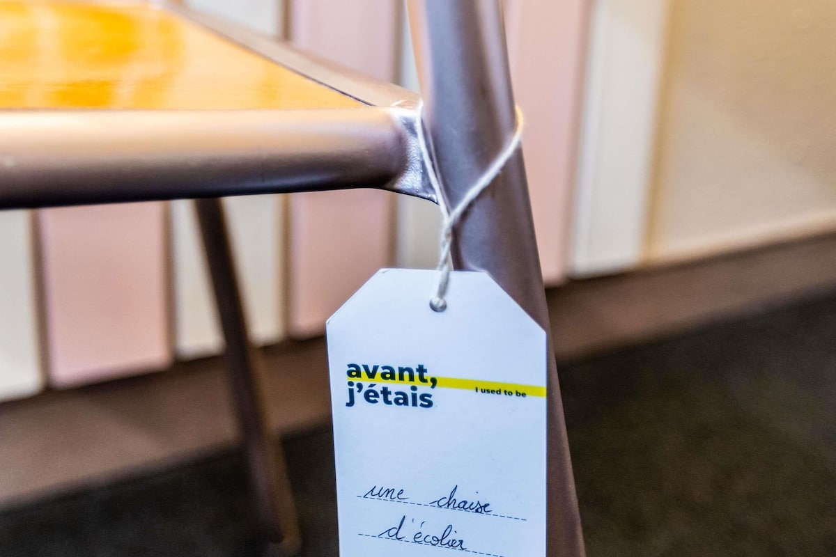 Ropa de cama de alta calidad y escritorio