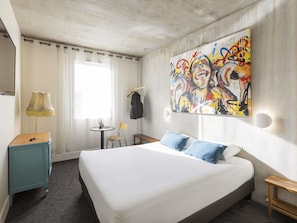 Premium bedding, desk, laptop workspace, blackout drapes - greet hotel Limoges Nord (Limoges)