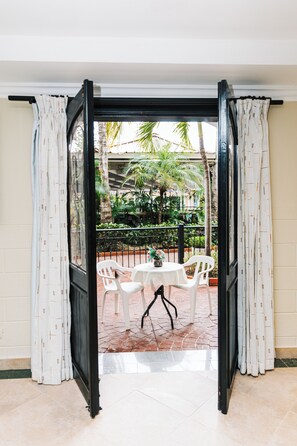 Superior Twin Room | Courtyard view - The MT Hotel (Punta Cana)