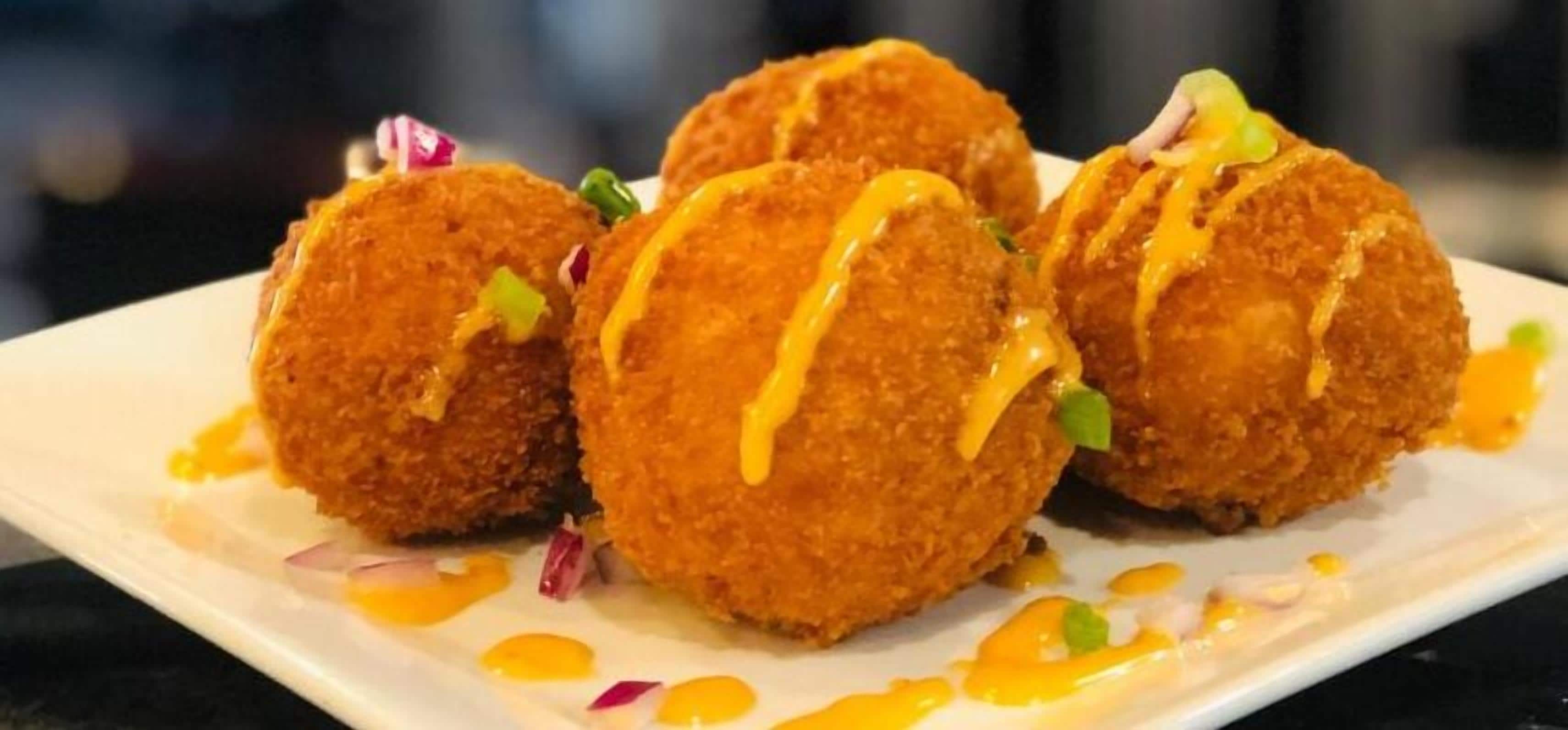 breakfast, lunch and dinner served