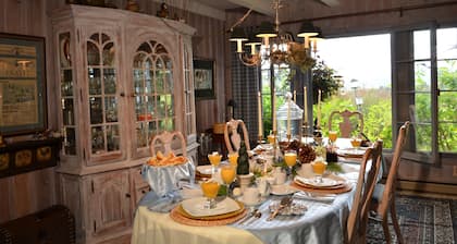 Le Petit Clocher GĂźte Touristique B&B