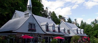 Le Petit Clocher GĂźte Touristique B&B