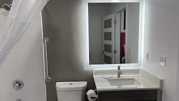 Ensemble douche/baignoire, serviettes fournies