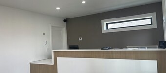 Seven Seas Inn & Suites