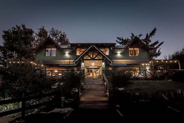 Fassade der Unterkunft â Abend/Nacht