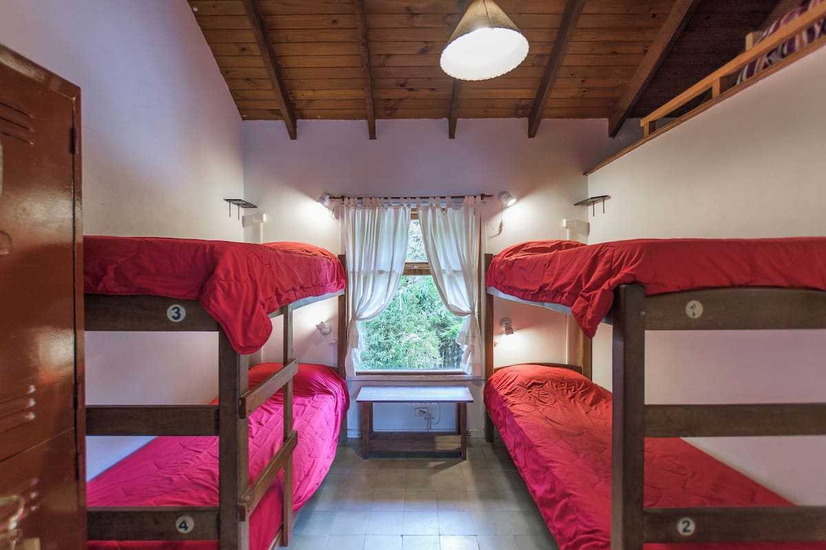 Dormitorio condiviso, dormitorio misto, bagno condiviso (5 beds) | 4 camere, biancheria da letto di alta qualità, copriletto in piuma