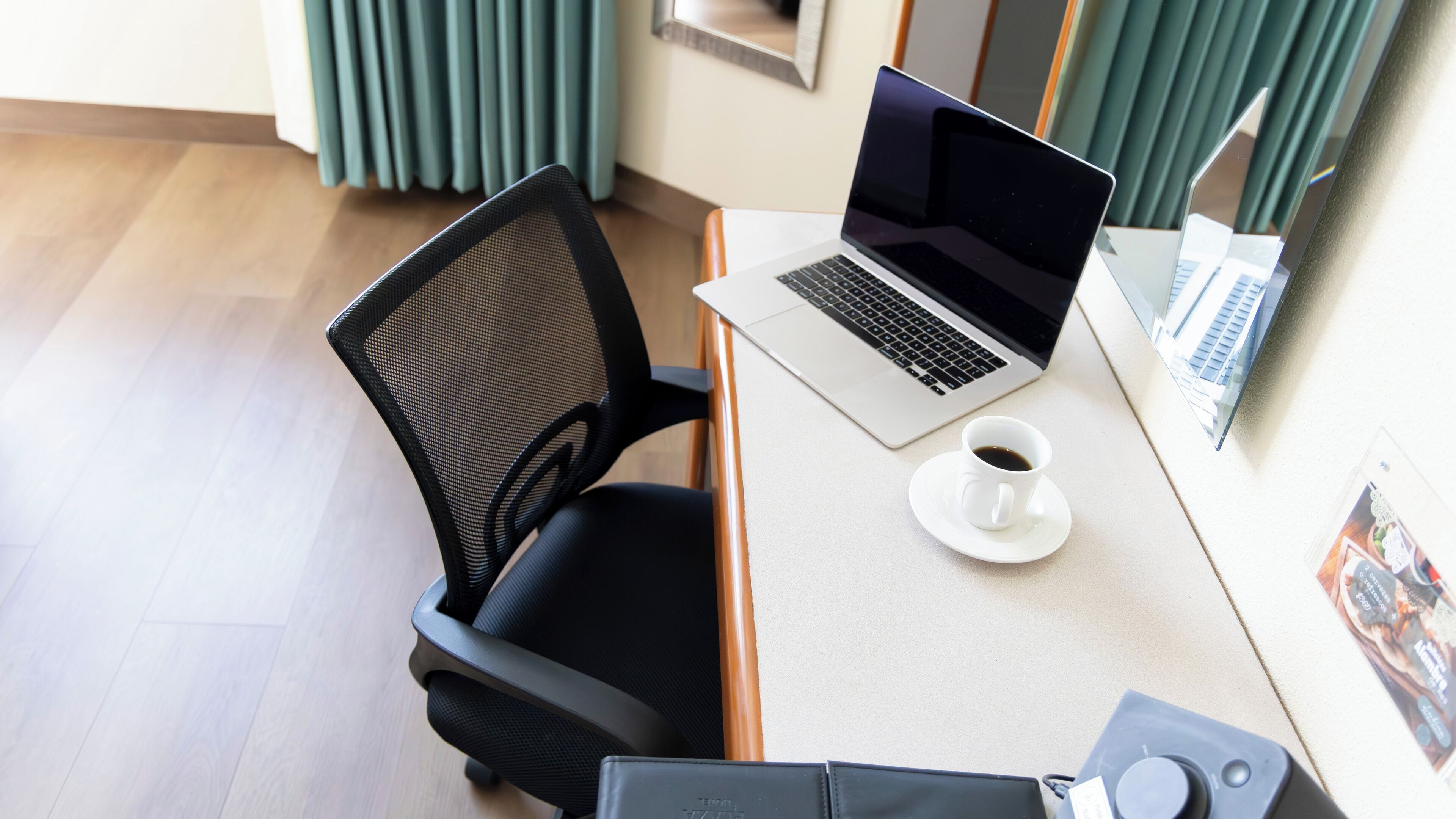 1 bedroom, premium bedding, in-room safe, laptop workspace