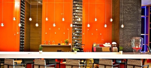 FX ホテル高雄中華路館 (富驛時尚酒店- 高雄中華路館)