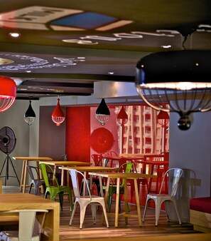 Daily buffet breakfast (TWD 350 per person) - FX Hotel Kaohsiung Zhonghua Road Branch (Kaohsiung)