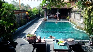 Outdoor pool - Jalan Jalan Villas & Spa (Ubud)