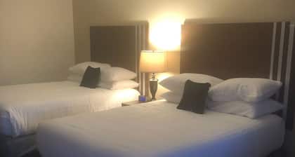 Red Lion Inn & Suites La Pine