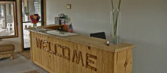 Red Lion Inn & Suites La Pine