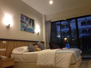 Kamar Deluks, akses ke kolam renang | Brankas, meja kerja, tirai kedap cahaya, dan tempat tidur lipat/tambahan