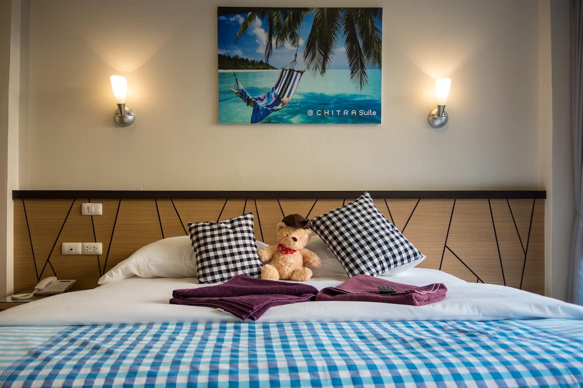 In-room safe, desk, blackout curtains, rollaway beds
