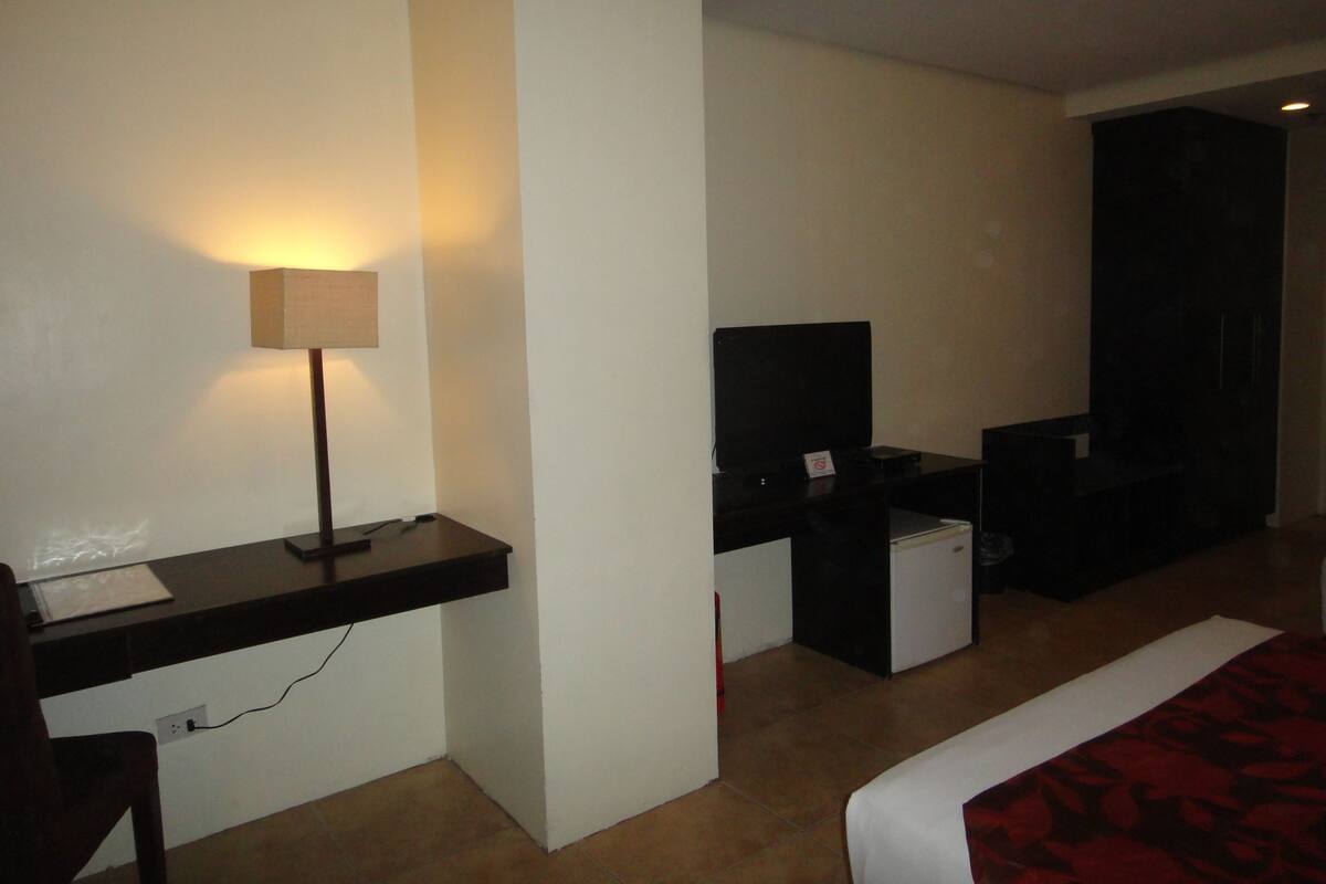 In-room safe, desk, laptop workspace, WiFi (free)