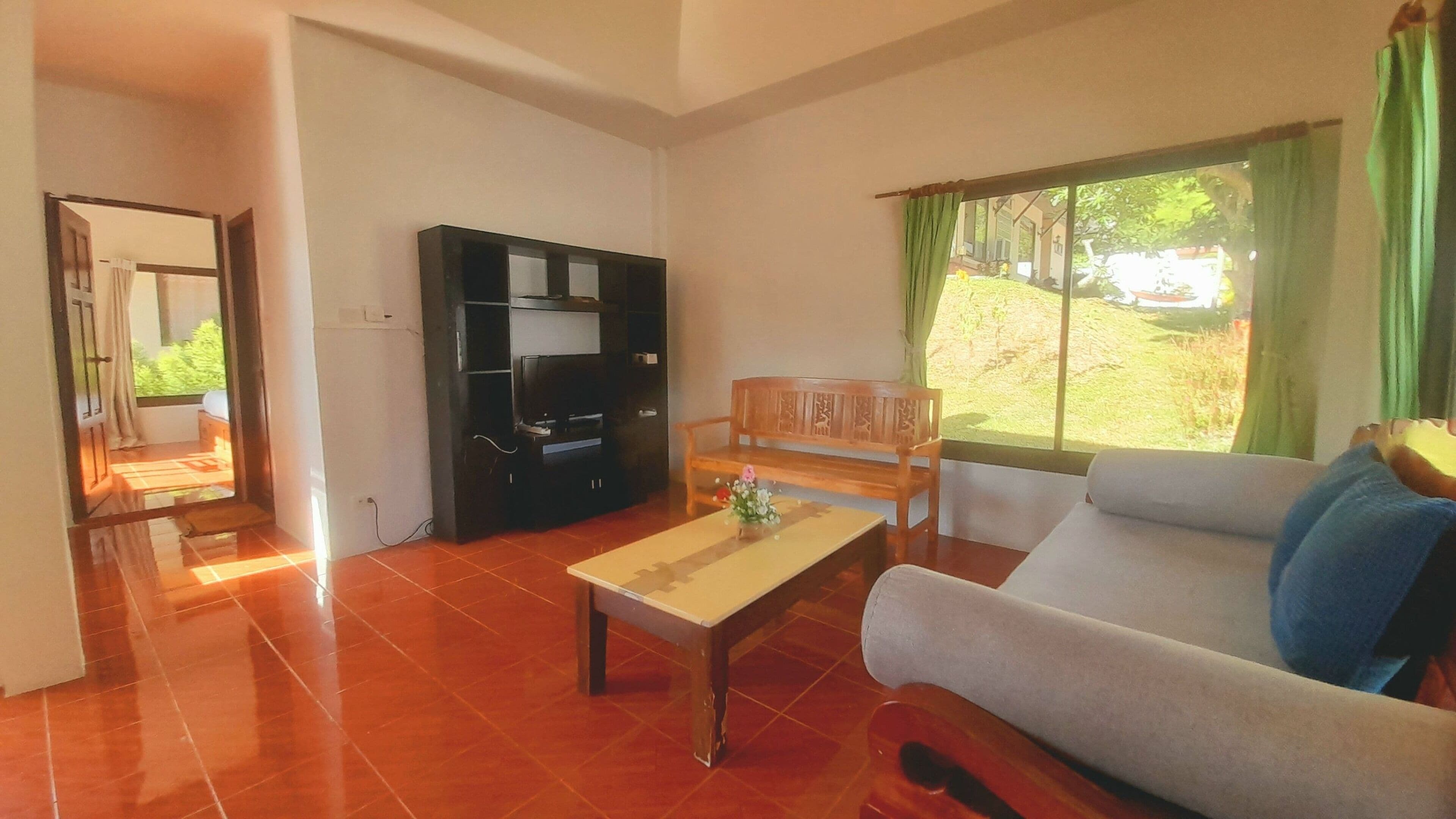 3 bedrooms, premium bedding, in-room safe, desk