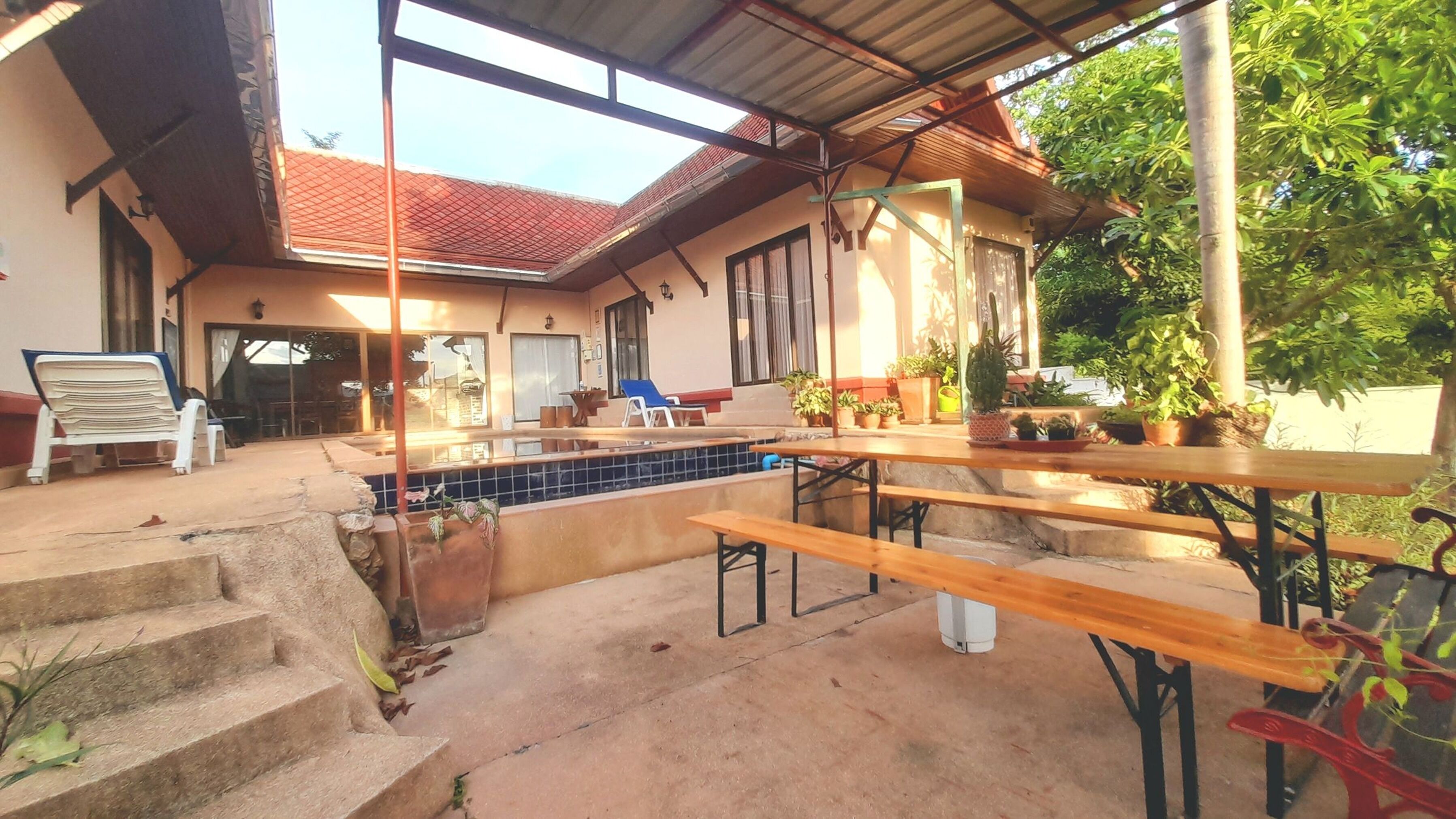 3 bedroom house with living room & kitchenette | 3 bedrooms, premium bedding, in-room safe, desk