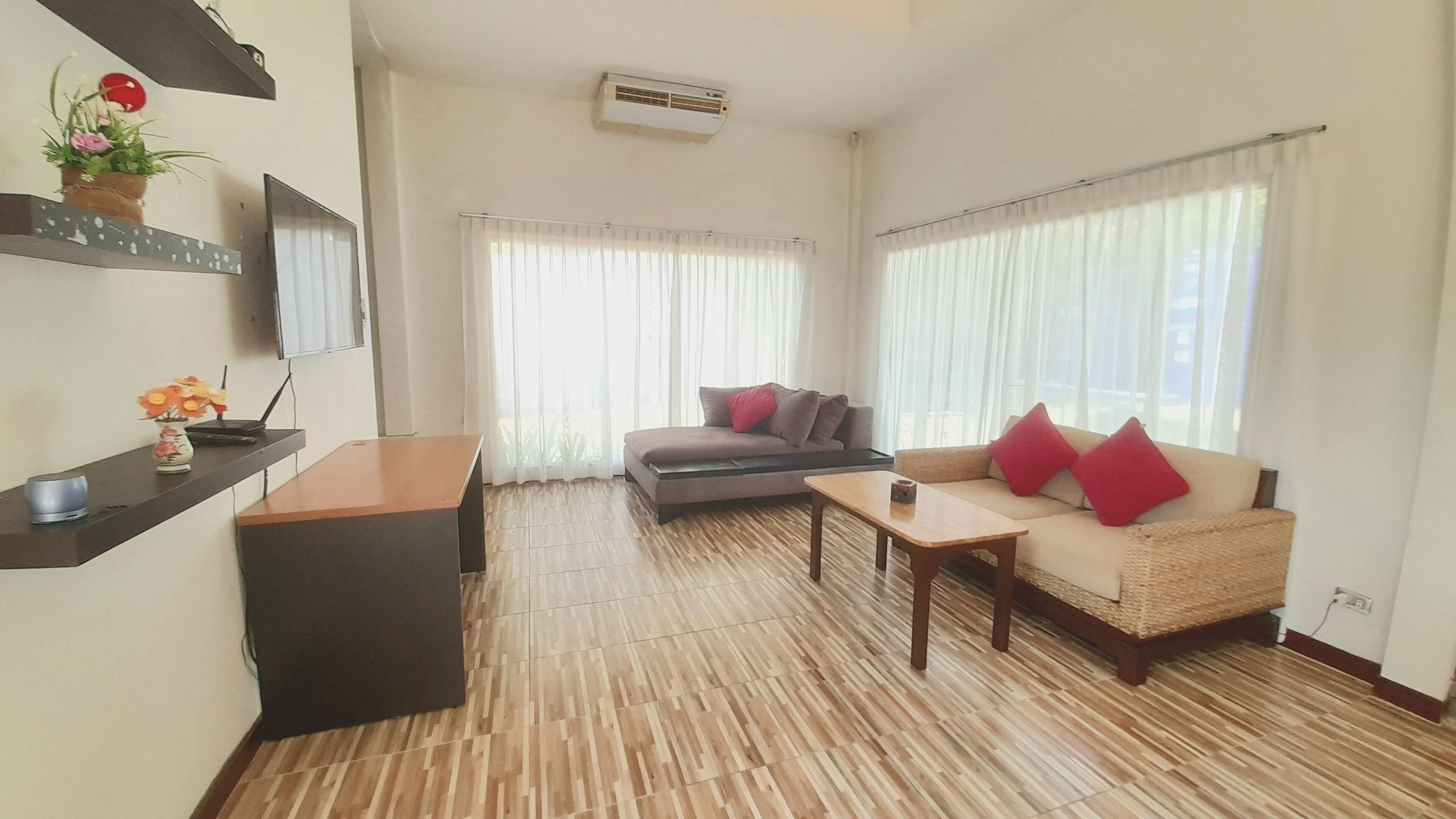 3 bedroom house with living room & kitchenette | 3 bedrooms, premium bedding, in-room safe, desk