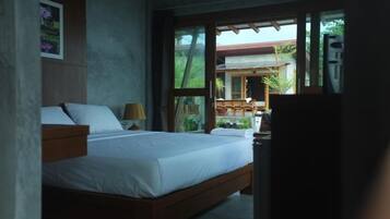 In-room safe, rollaway beds, free WiFi
