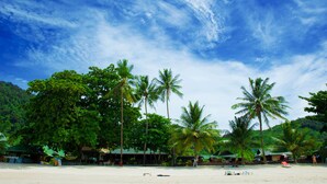 Unclassified image, 2 of 60, button - Dreamland Resort (Ko Pha-ngan)