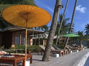 Breakfast, lunch, dinner served; Thai cuisine  - Sunset Cove Resort (Ko Pha-ngan)