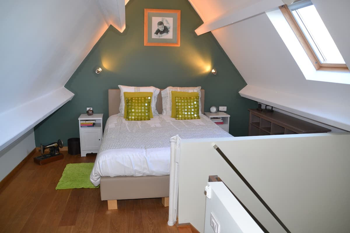 Dúplex | Minibar, escritorio, cunas gratuitas y wifi gratis
