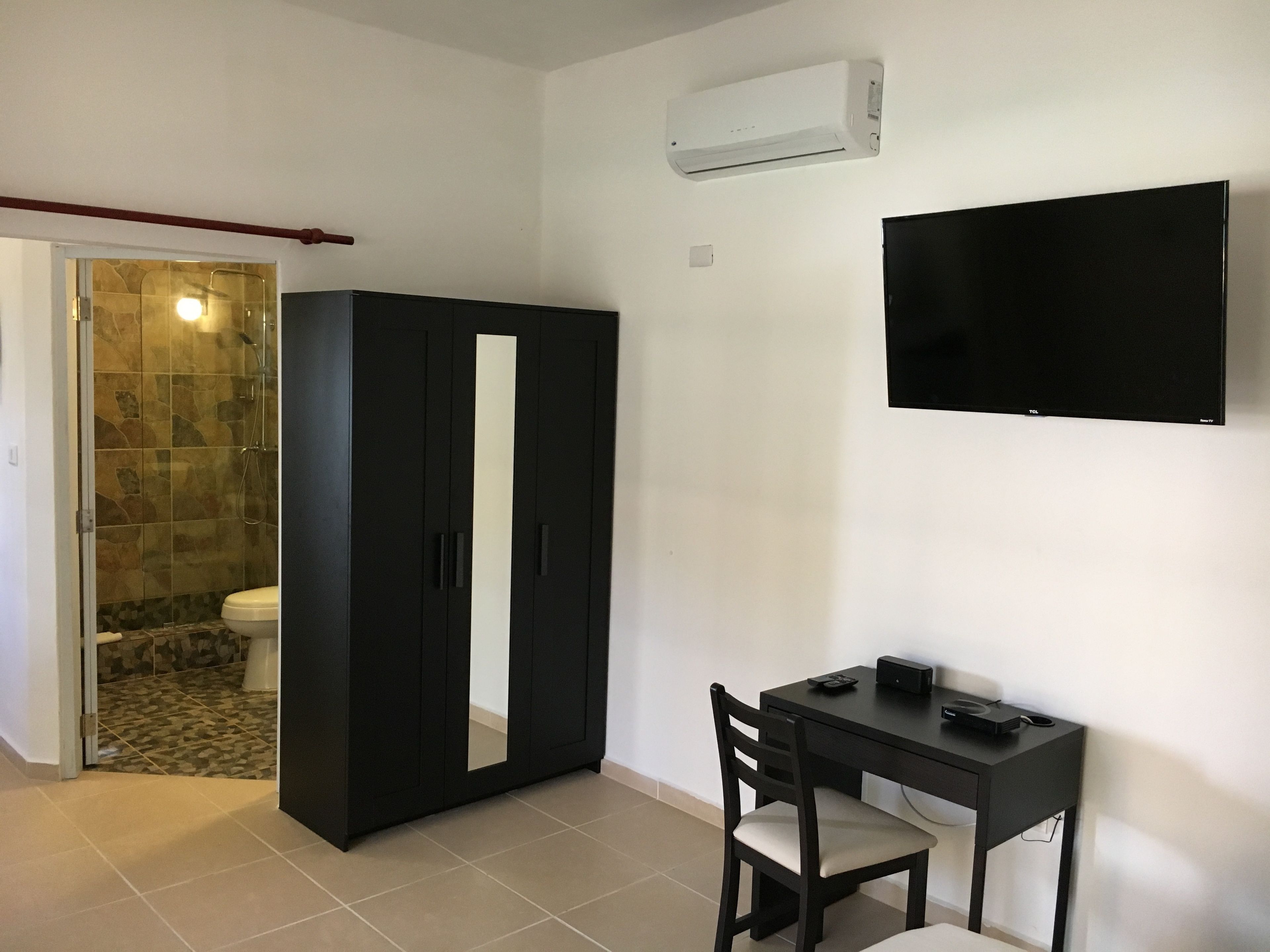 1 bedroom, in-room safe, iron/ironing board, free wifi