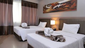 Superior Room | Minibar, in-room safe, desk, soundproofing