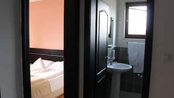 Minibar, alarm clocks