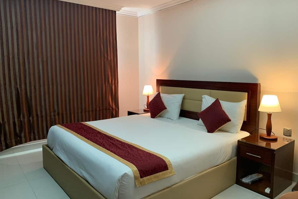 In-room safe, individually furnished, iron/ironing board