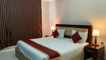 In-room safe, individually furnished, iron/ironing board