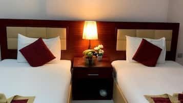 Superior Studio (Twin Beds) | In-room safe, individually furnished, iron/ironing board