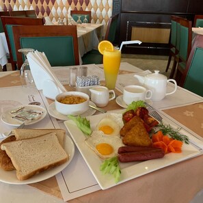 Daily buffet breakfast for a fee - Hala Inn Hotel Apartments (Ajman)
