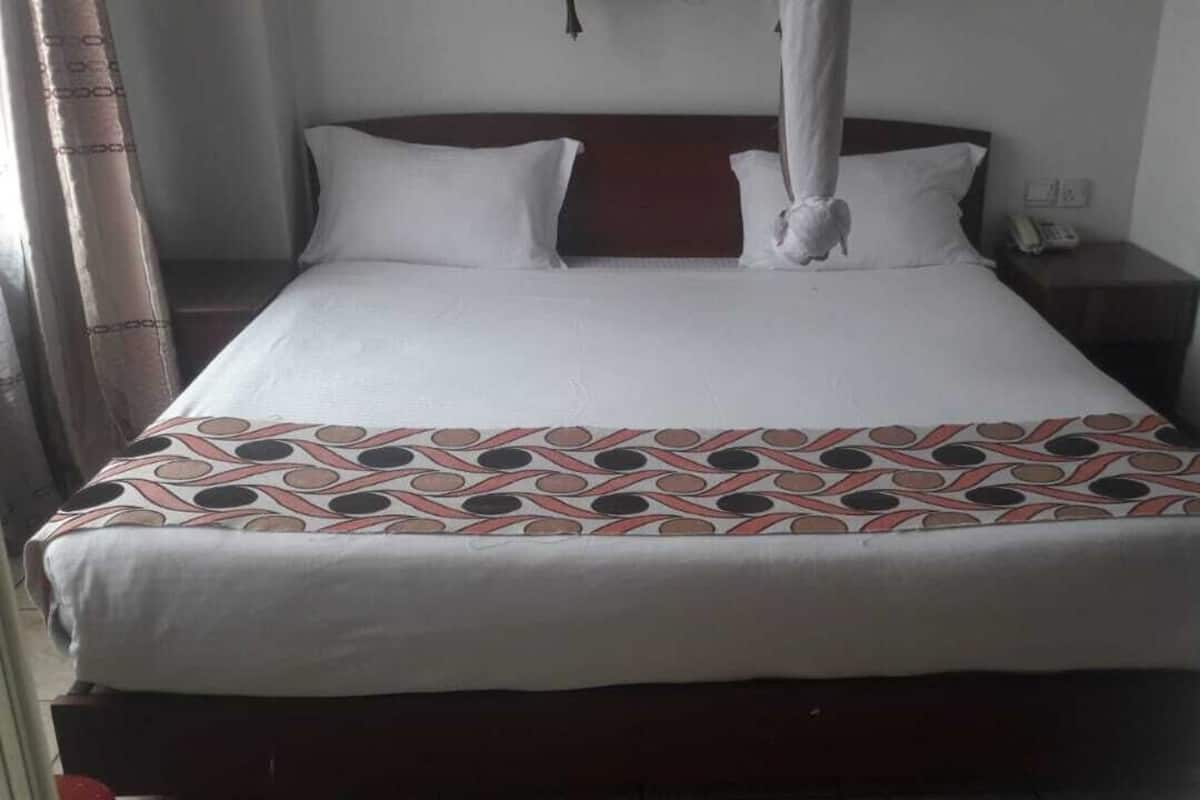 In-room safe, desk, free WiFi, bed sheets