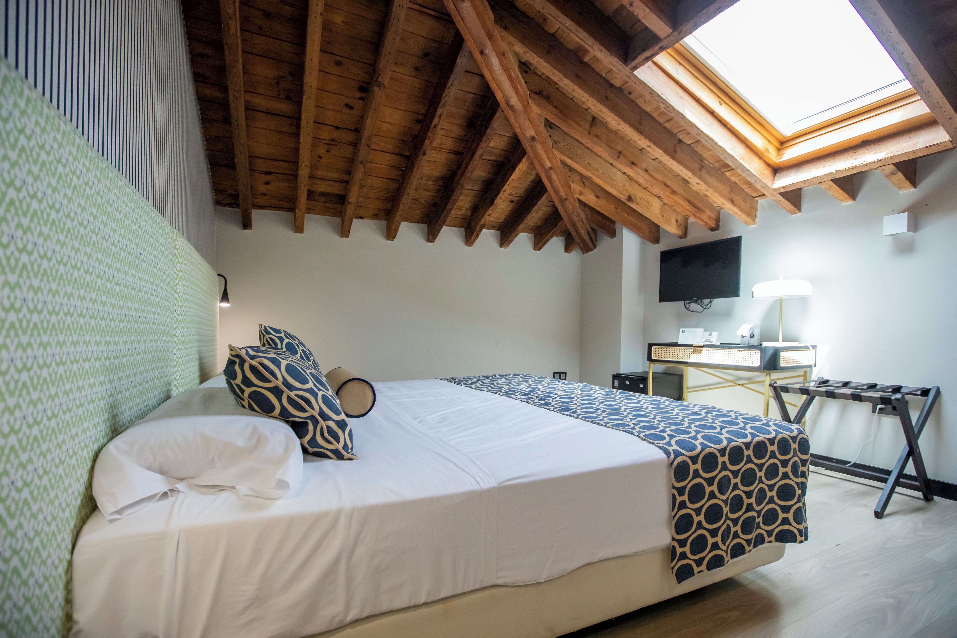 executive double room | in-room safe, desk, soundproofing, free wifi