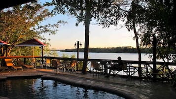 2 outdoor pools, pool umbrellas, sun loungers