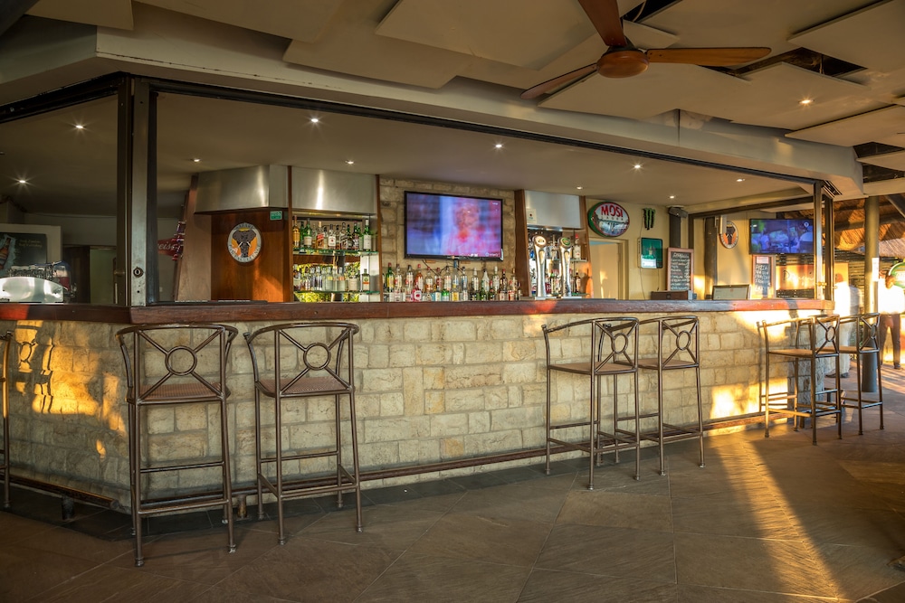 Victoria Falls Waterfront by null