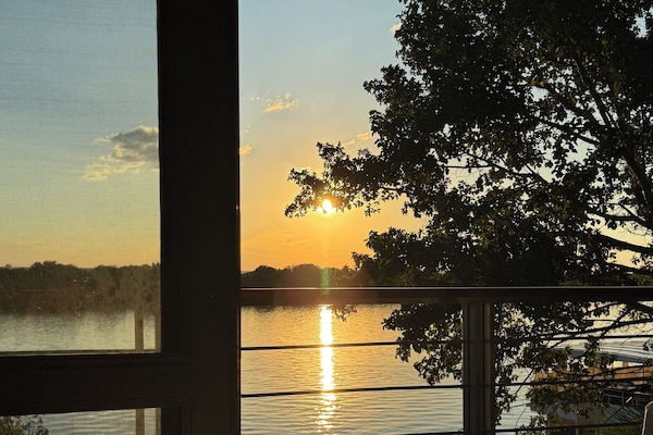 Riverside Room | Kostenloses WLAN, Bettwäsche