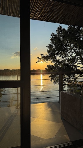 Victoria Falls Waterfront